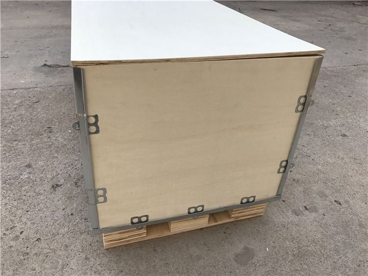 钢带包装箱
